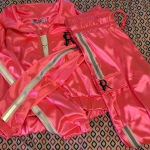 woman’s 2 piece set